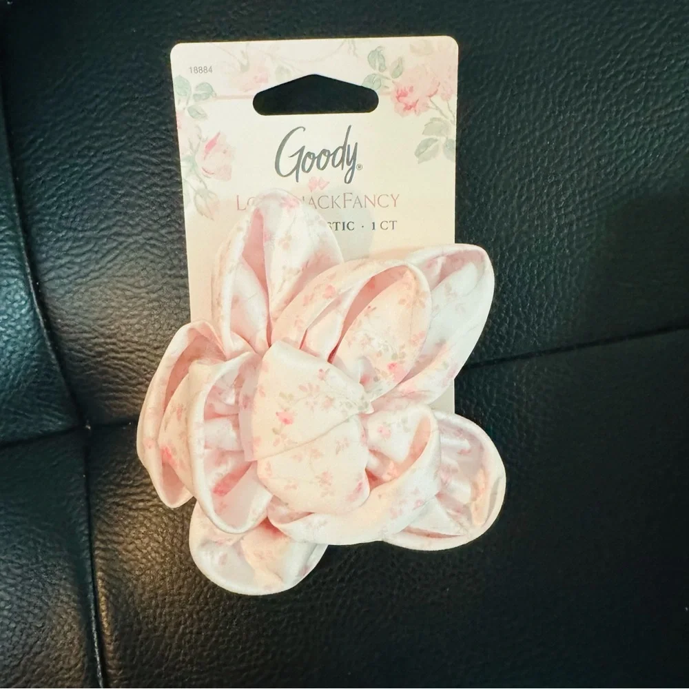 LoveShackFancy Floral Pink Hair Elastic  - English Ivy - Pink